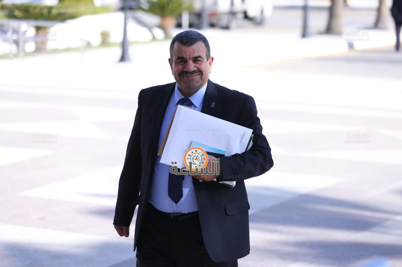 Madar Al-Saa Images 0.6105847464033373