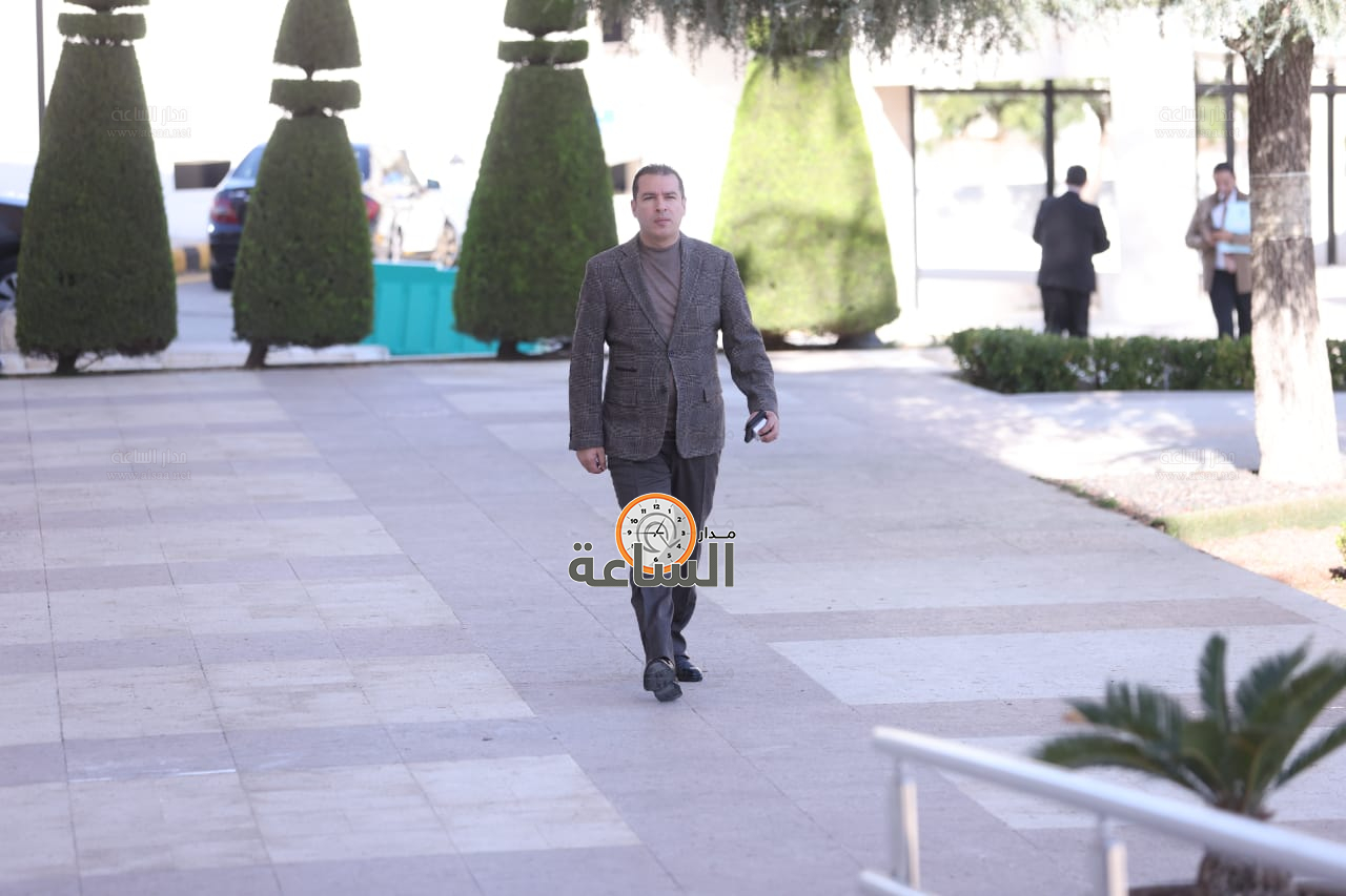 Madar Al-Saa Images 0.4062090350738621