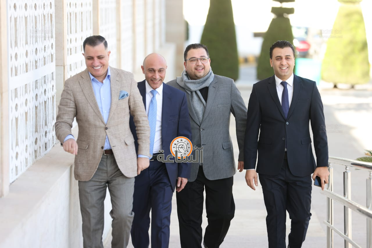 Madar Al-Saa Images 0.3759265686701436