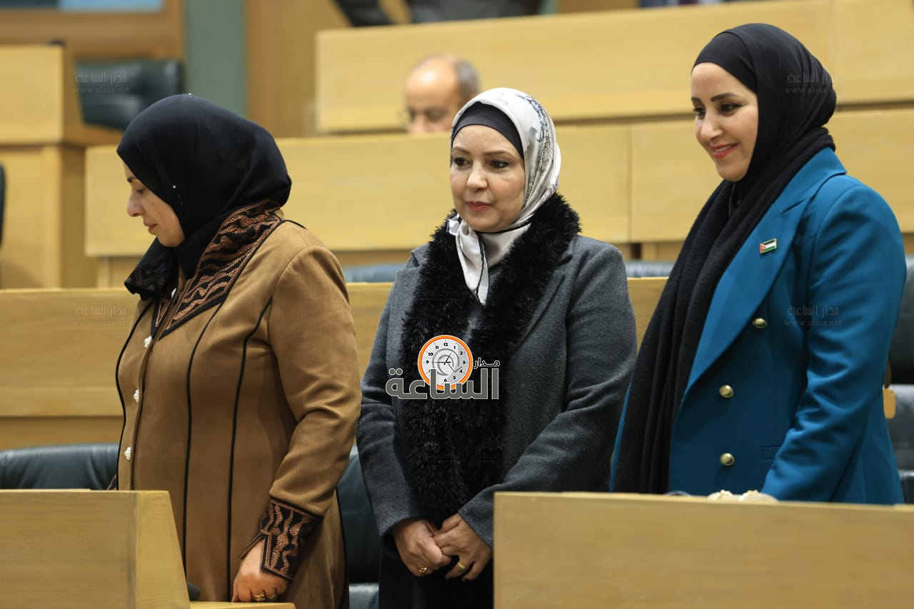 Madar Al-Saa Images 0.44990625664351525