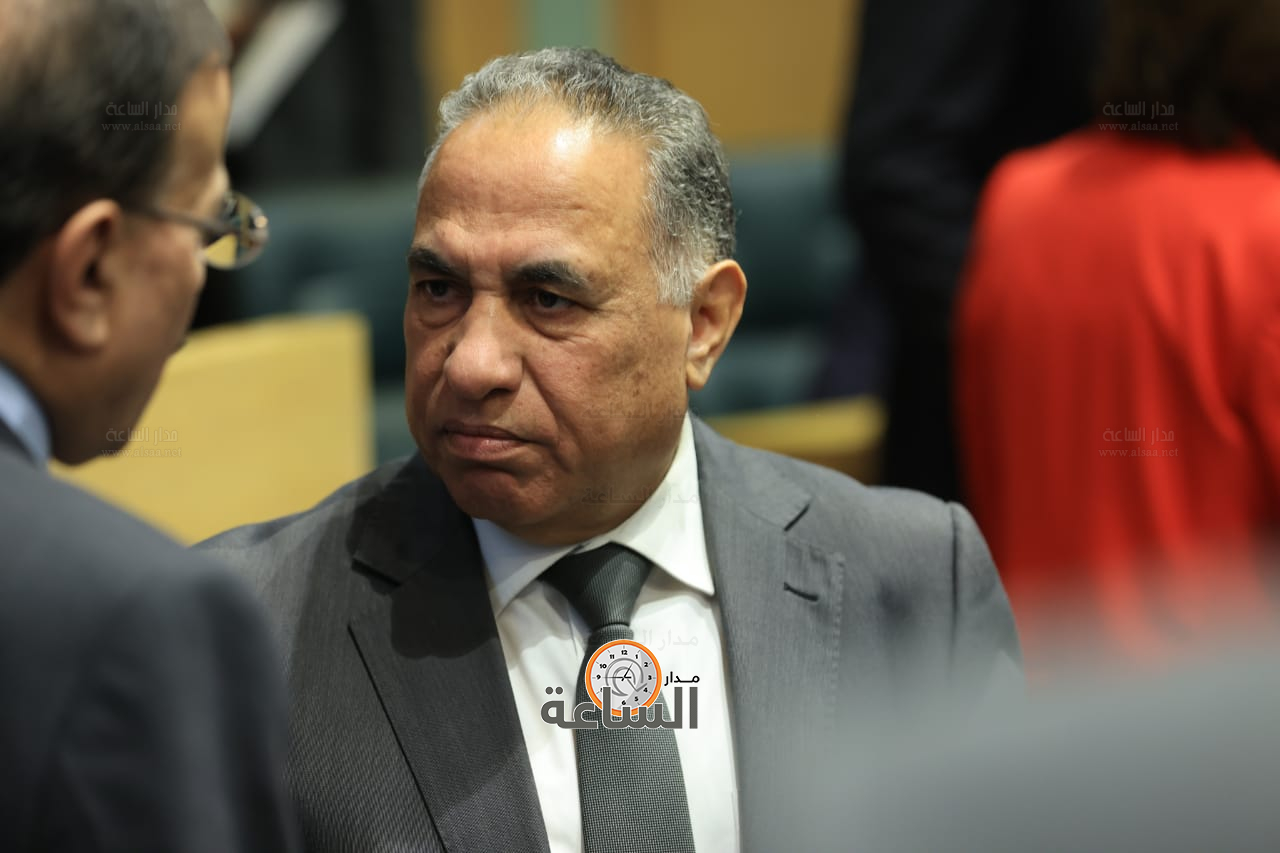 Madar Al-Saa Images 0.12800637845065288