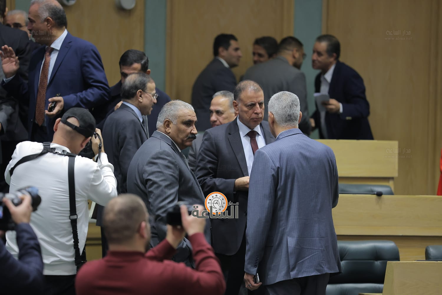 Madar Al-Saa Images 0.512154621460364