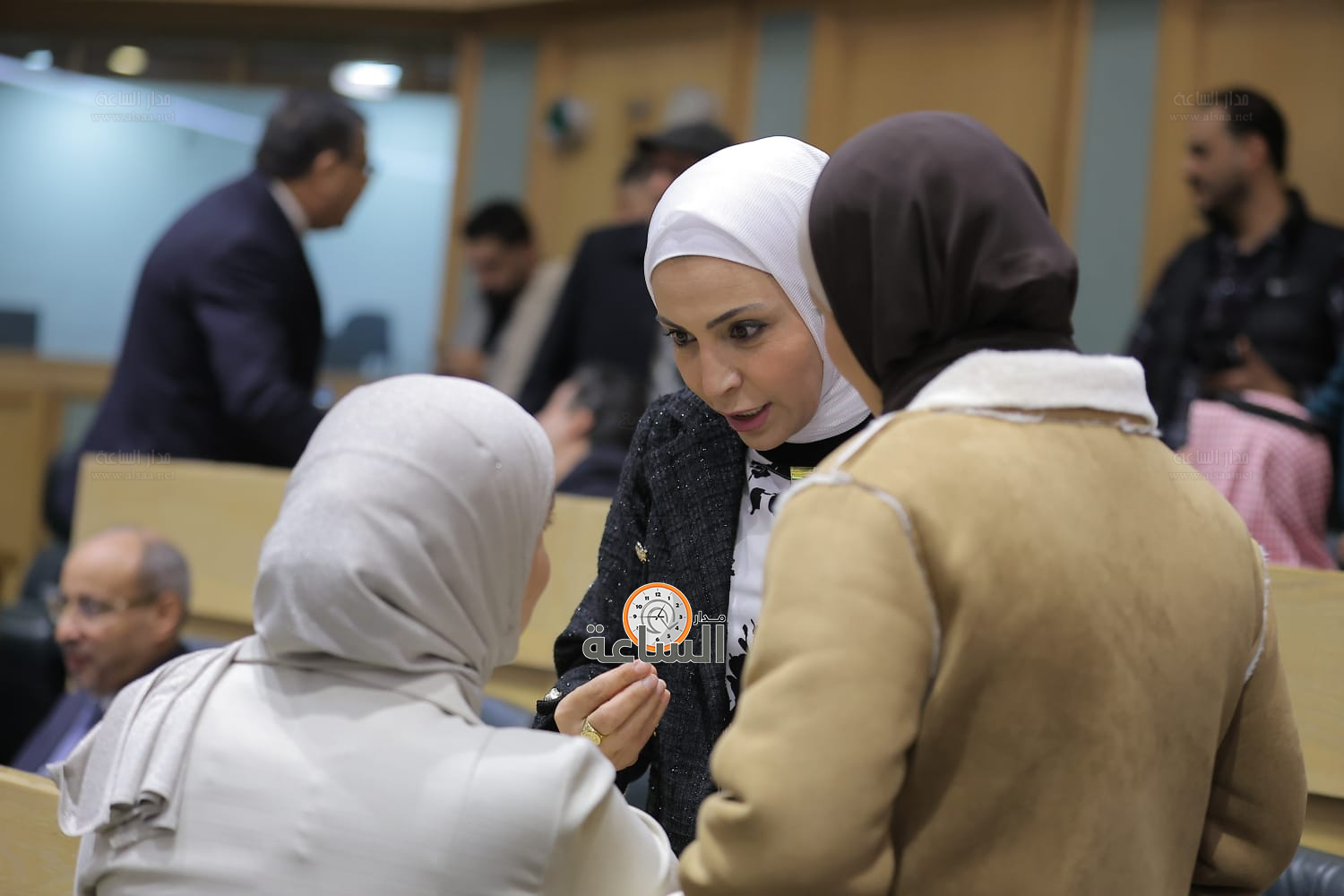 Madar Al-Saa Images 0.05458573036834713