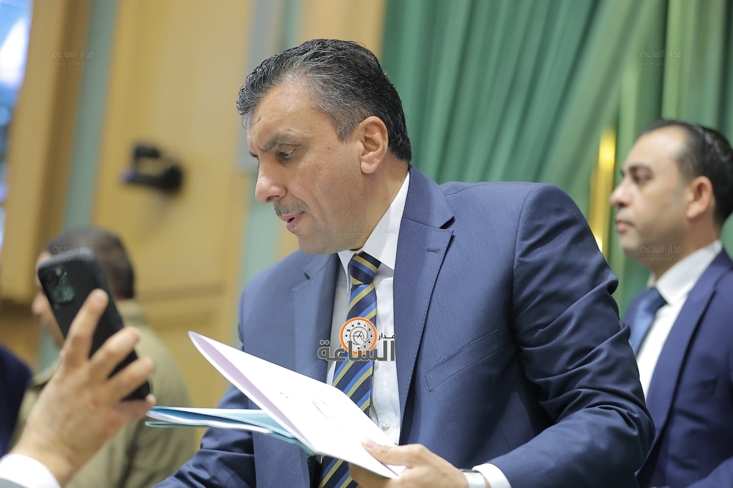 Madar Al-Saa Images 0.4901708494322653