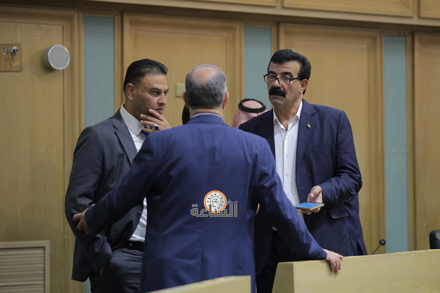 Madar Al-Saa Images 0.7582645388545481