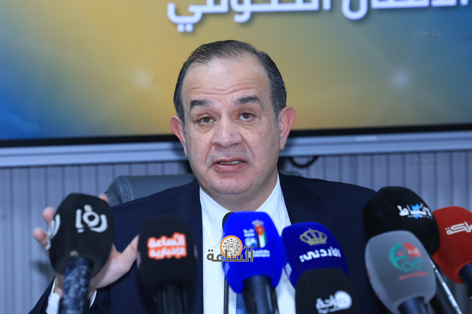 Madar Al-Saa Images 0.37616823436271385