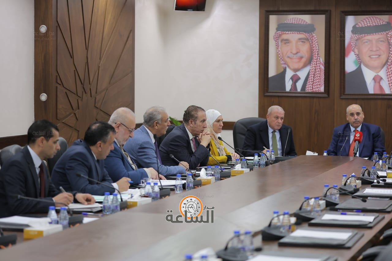 Madar Al-Saa Images 0.39648049551148645