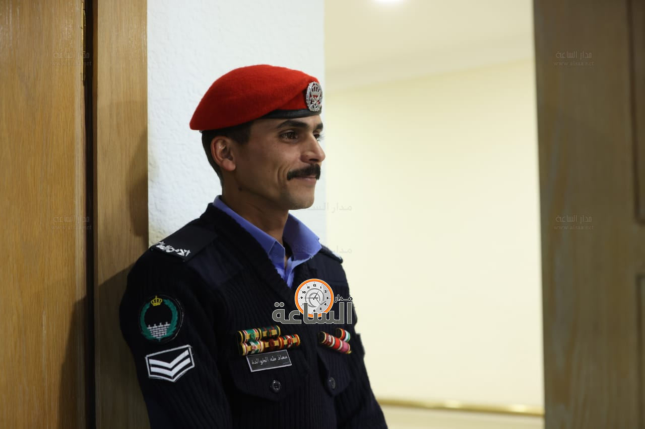 Madar Al-Saa Images 0.32252805436557863