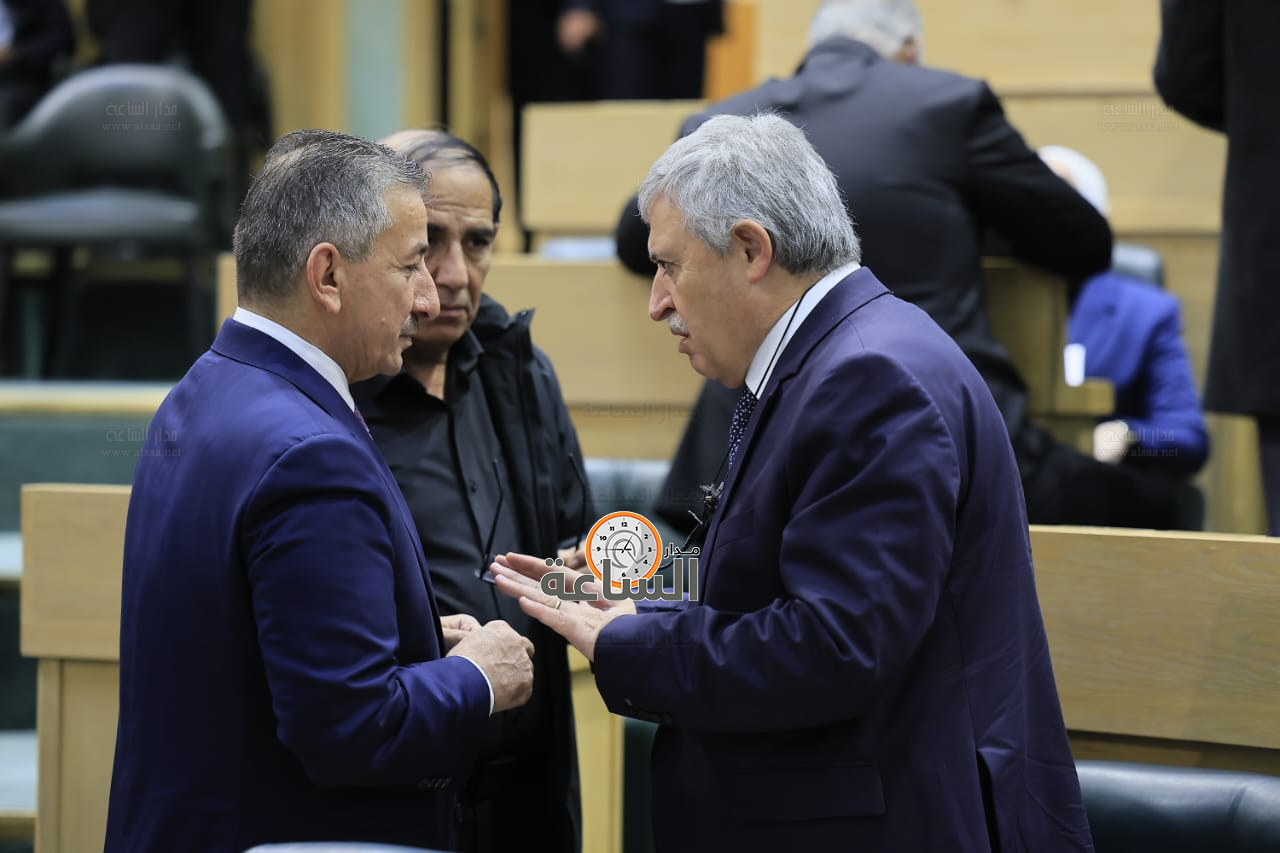 Madar Al-Saa Images 0.8558857642331847