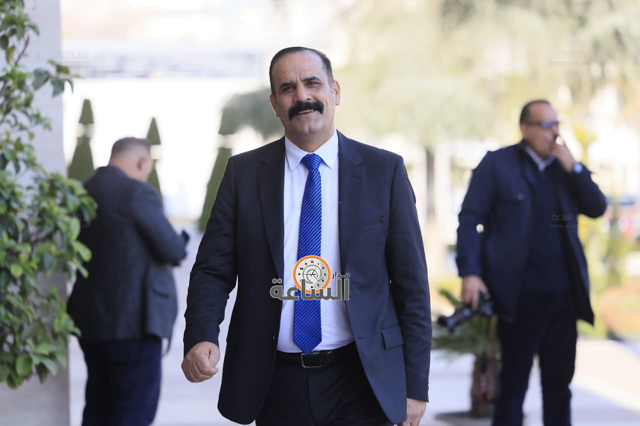 Madar Al-Saa Images 0.5785378550846852