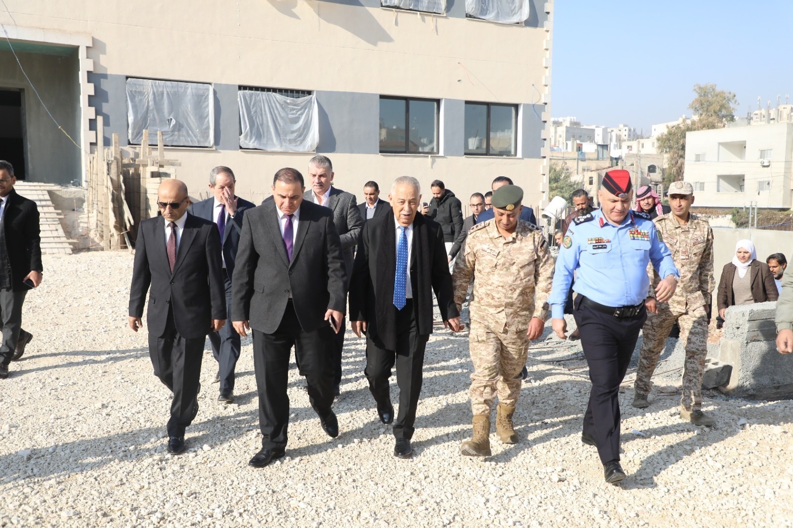 Madar Al-Saa Images 0.19188280198069596