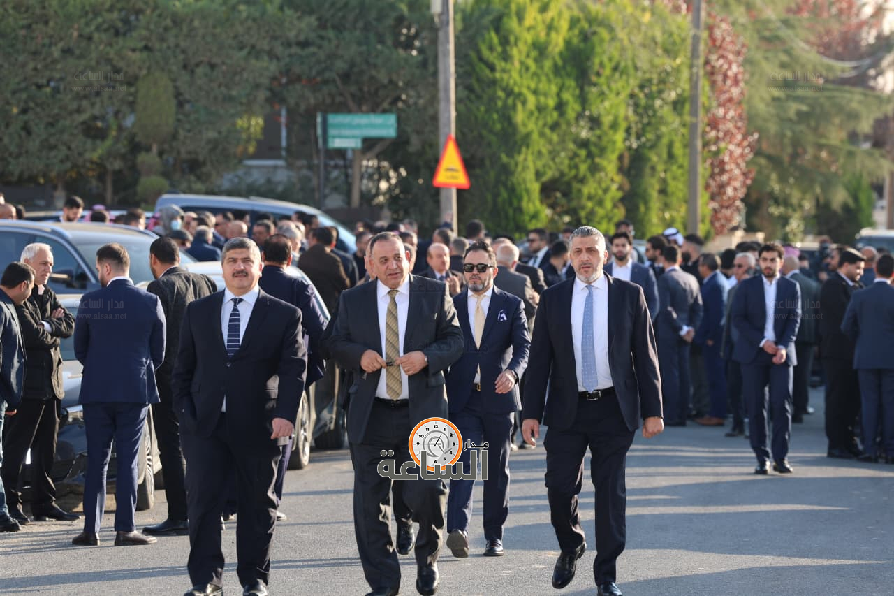 Madar Al-Saa Images 0.15908062885838126