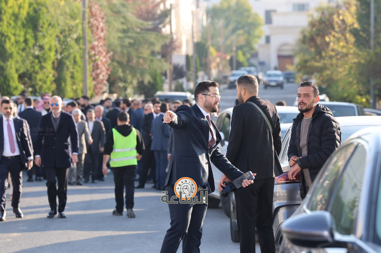 Madar Al-Saa Images 0.7267527288360099