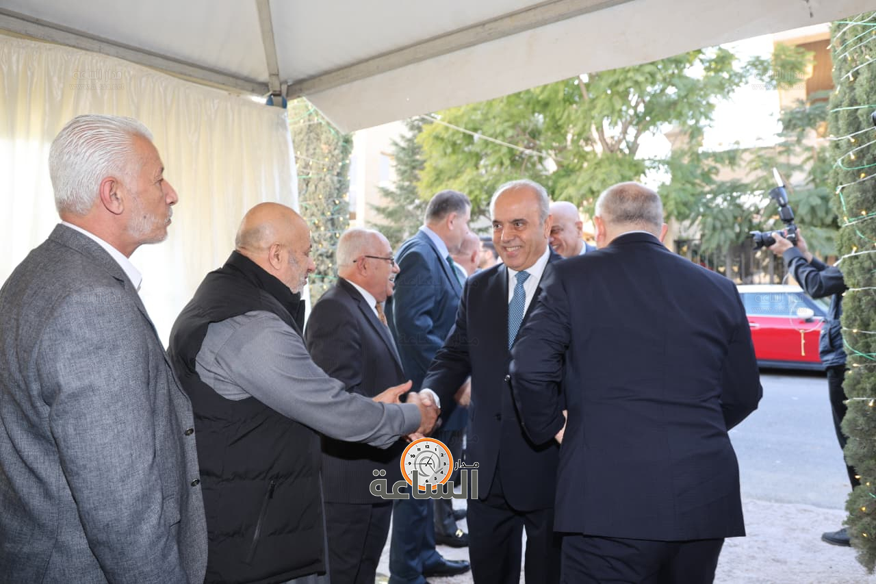 Madar Al-Saa Images 0.38349430041019616