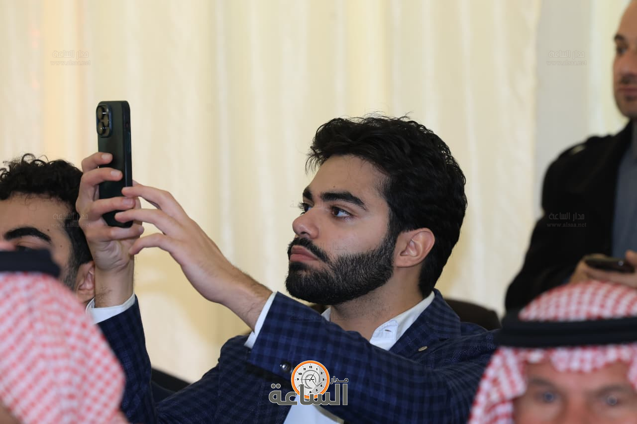 Madar Al-Saa Images 0.7872122122372852