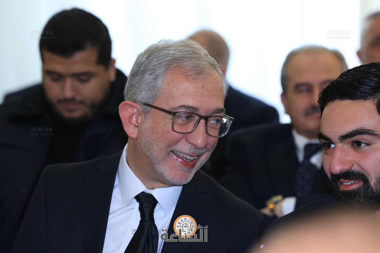 Madar Al-Saa Images 0.4856193855559843