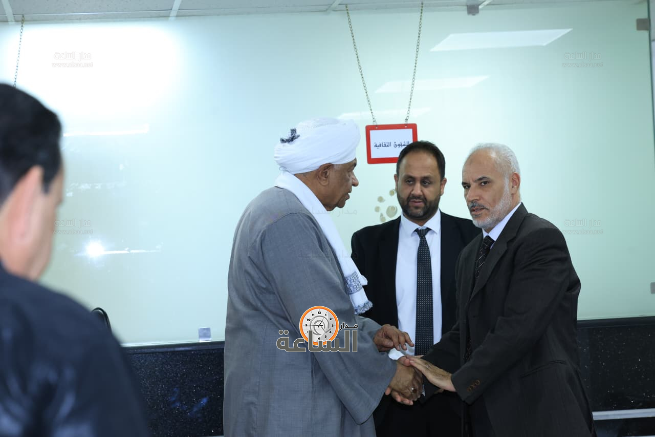 Madar Al-Saa Images 0.9895242337416006