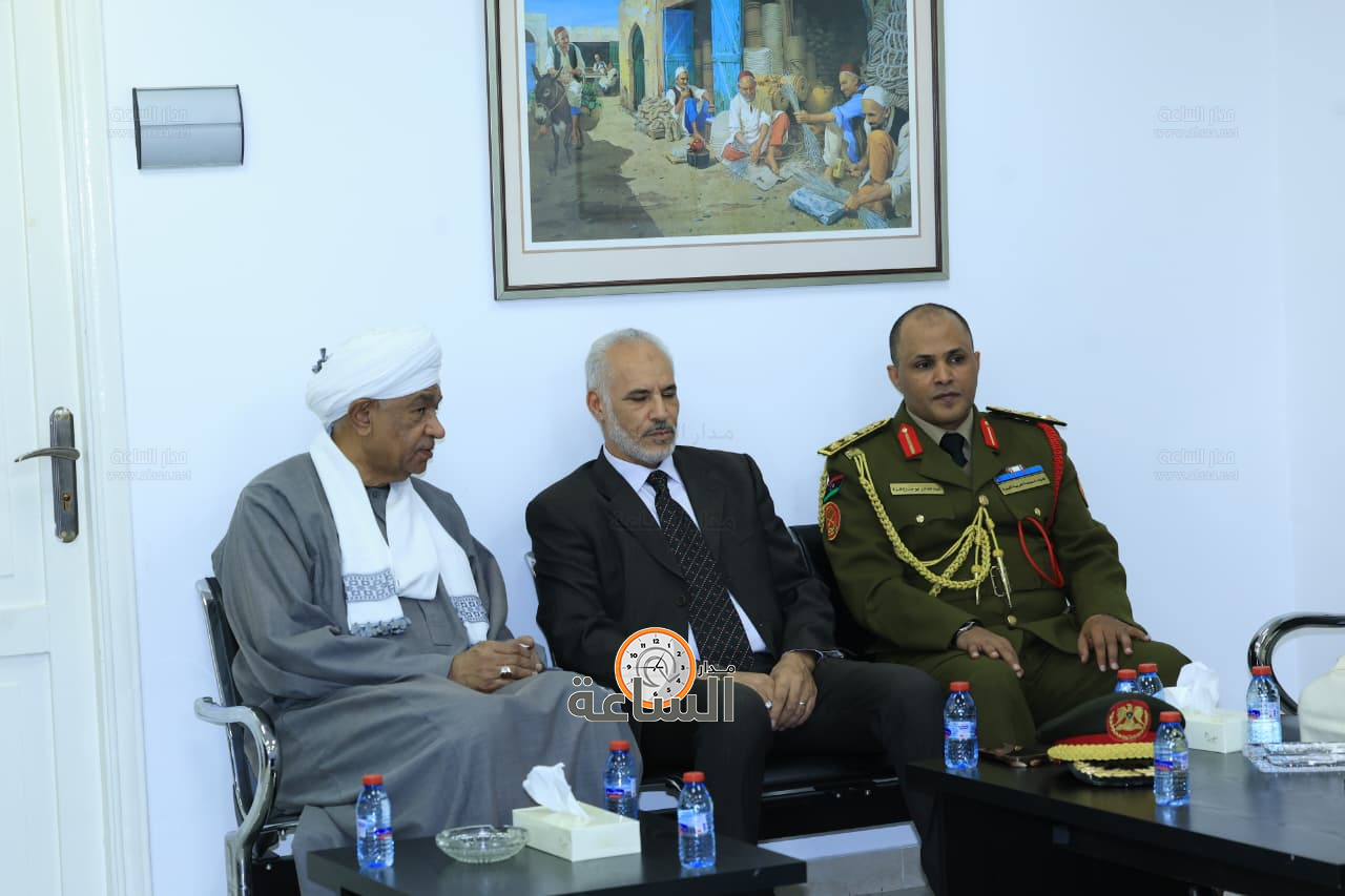 Madar Al-Saa Images 0.10862079225334631