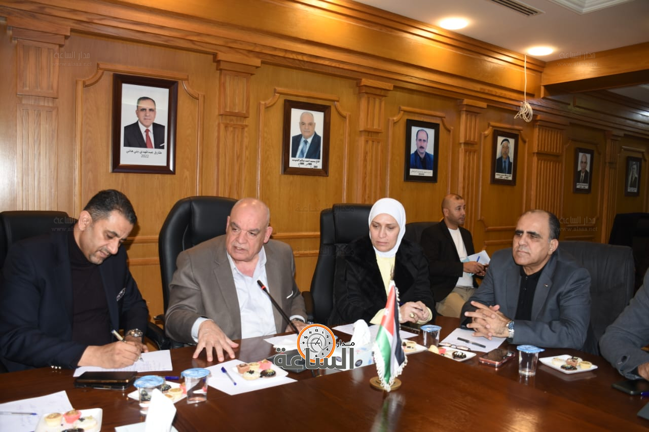 Madar Al-Saa Images 0.8372339387673463