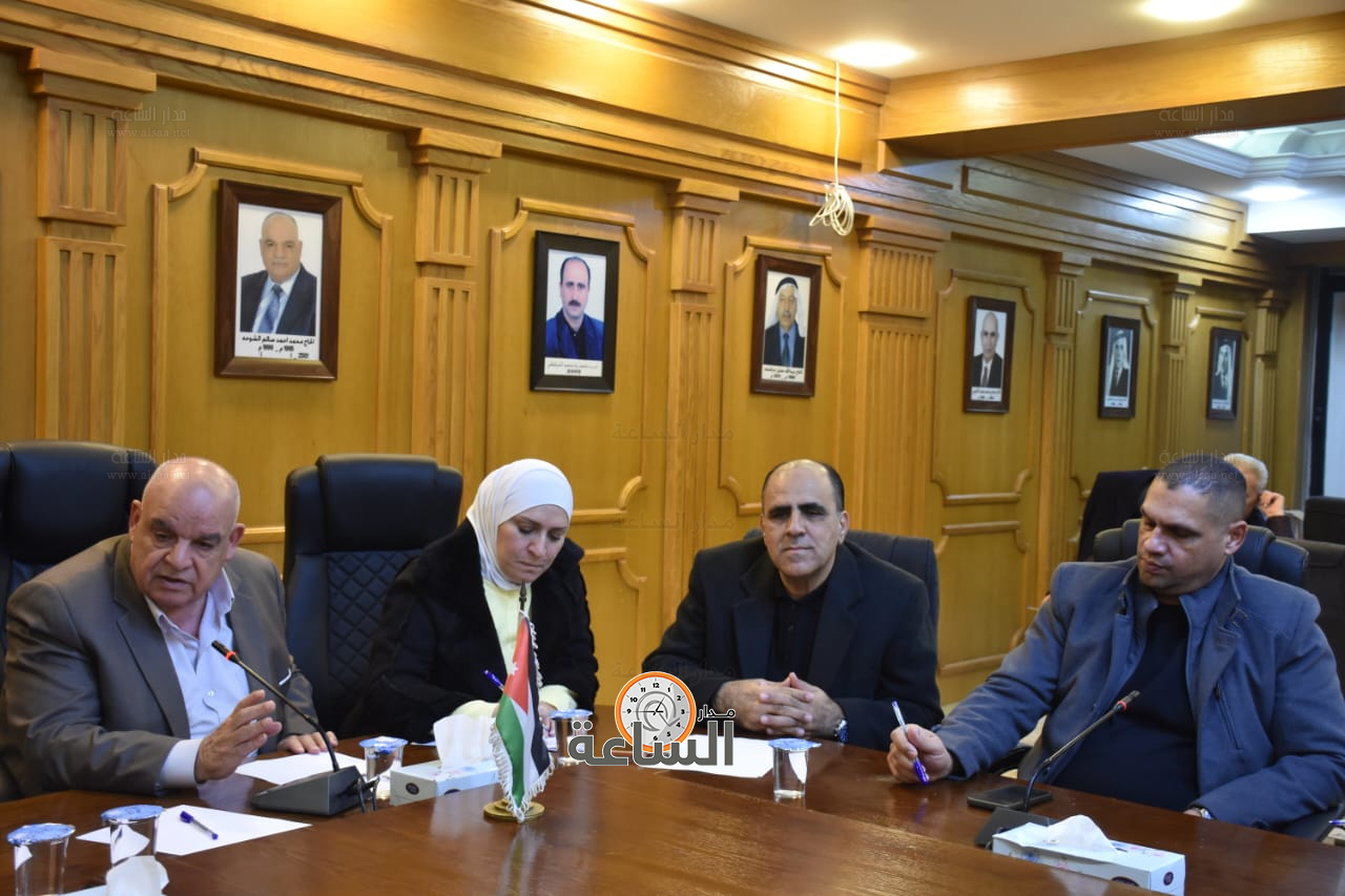 Madar Al-Saa Images 0.45396903087381413