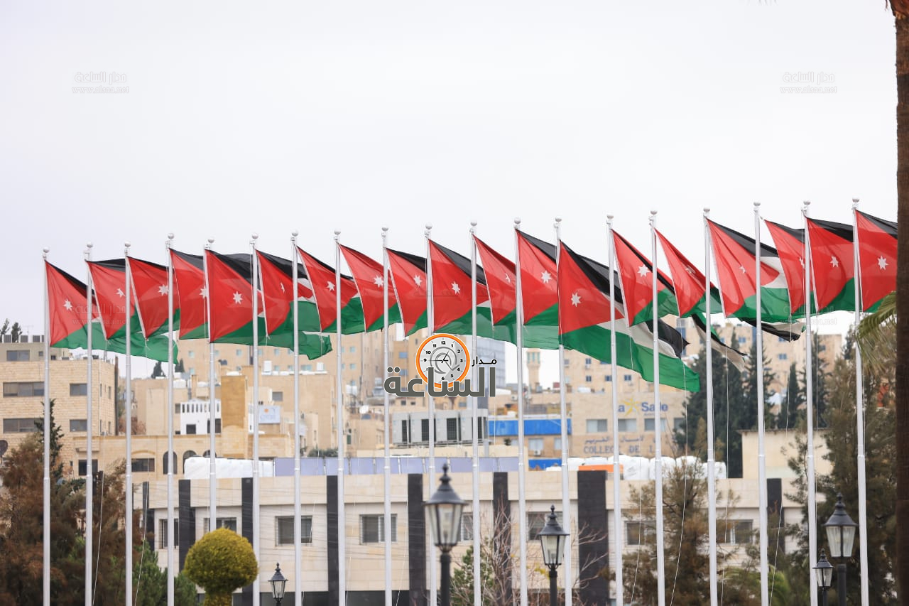 Madar Al-Saa Images 0.4176432157746579