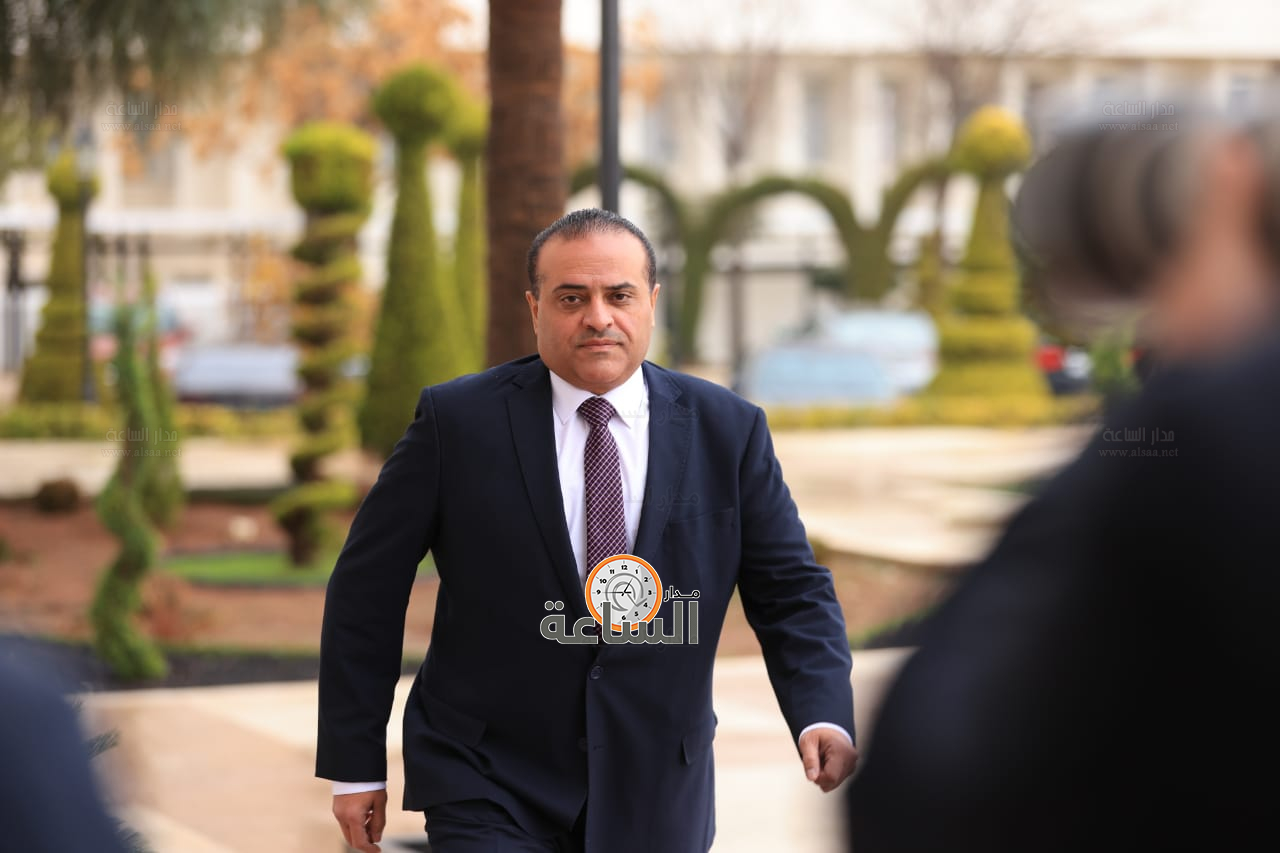 Madar Al-Saa Images 0.4672621757258659