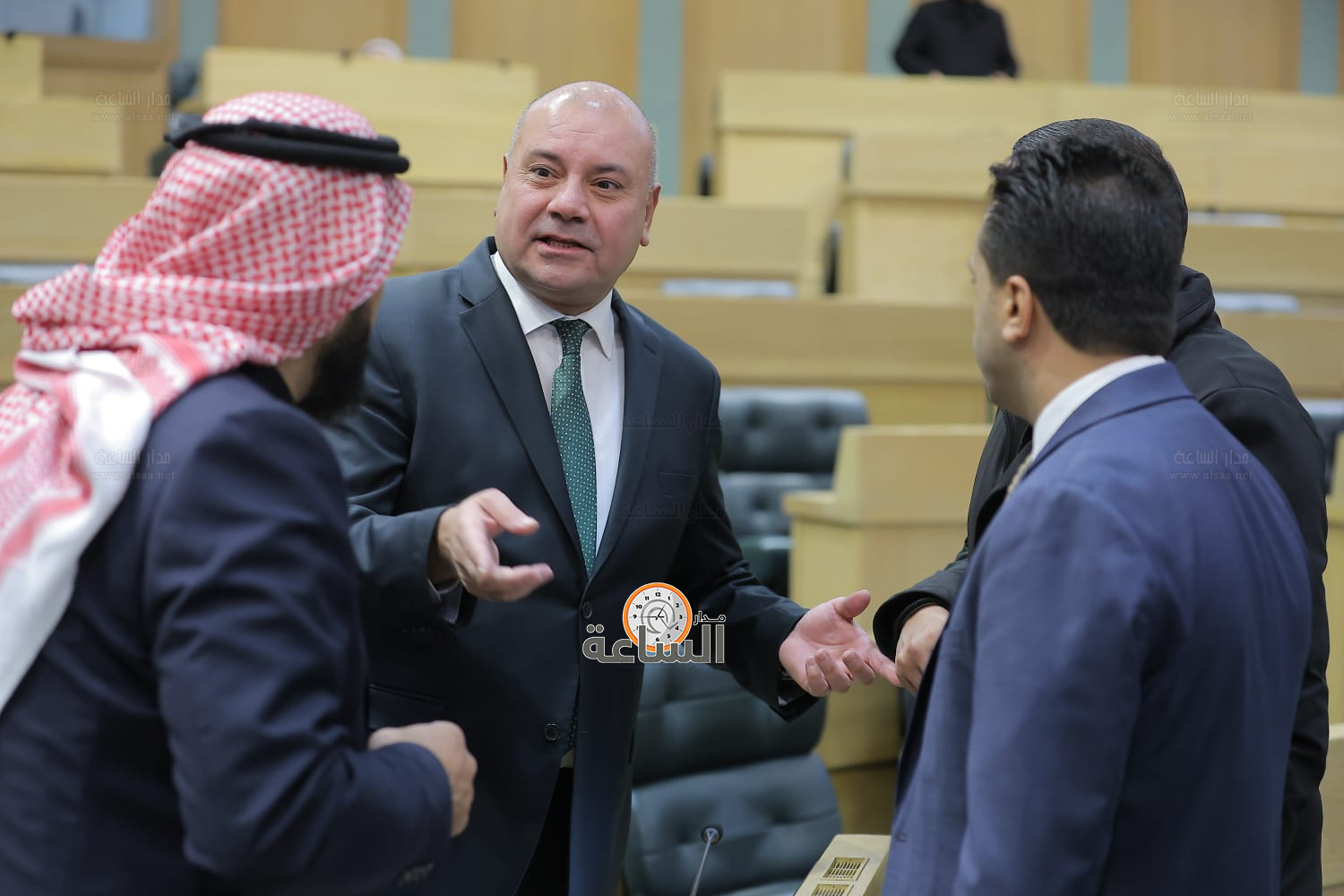 Madar Al-Saa Images 0.4112739346326655