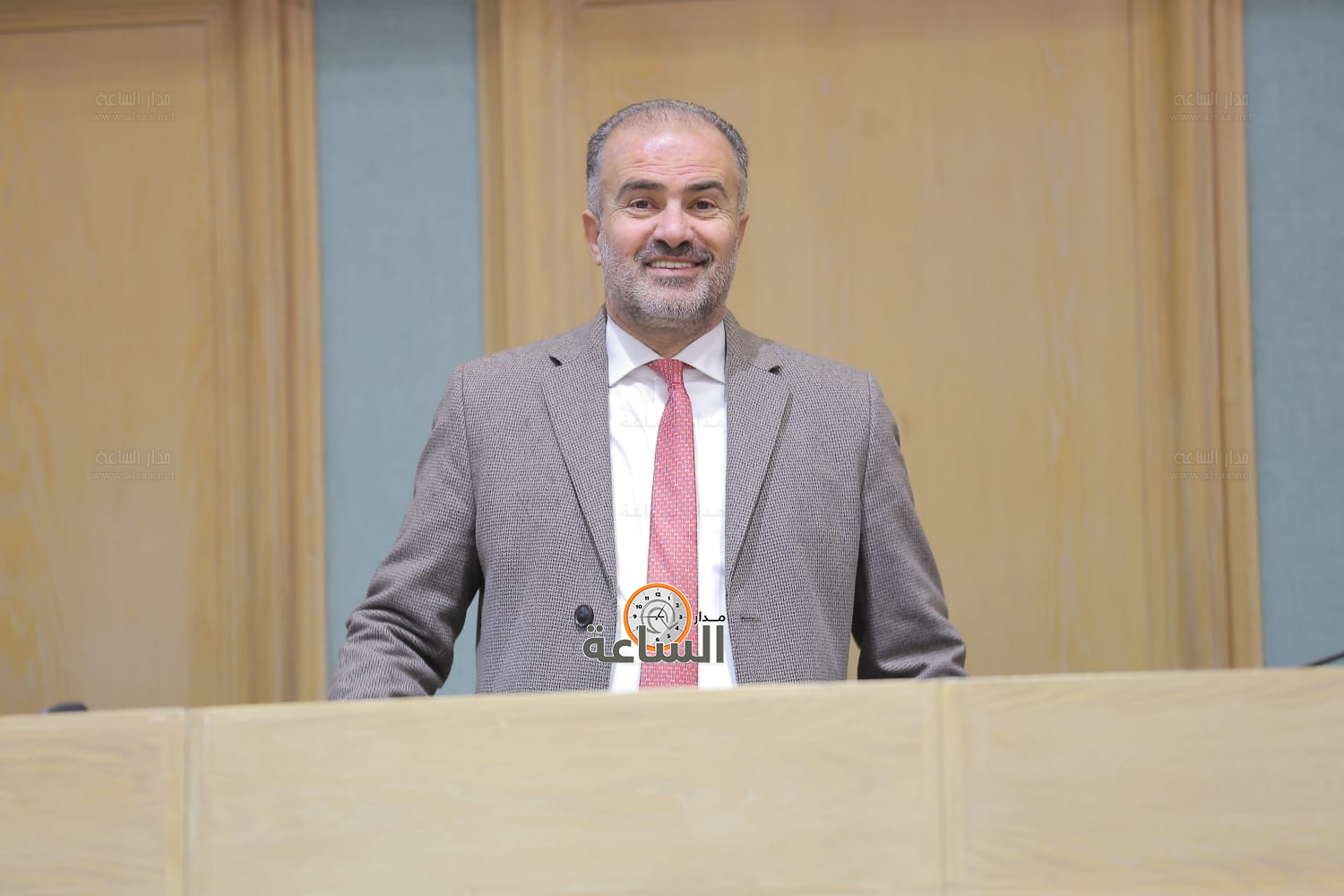 Madar Al-Saa Images 0.32485558617287325