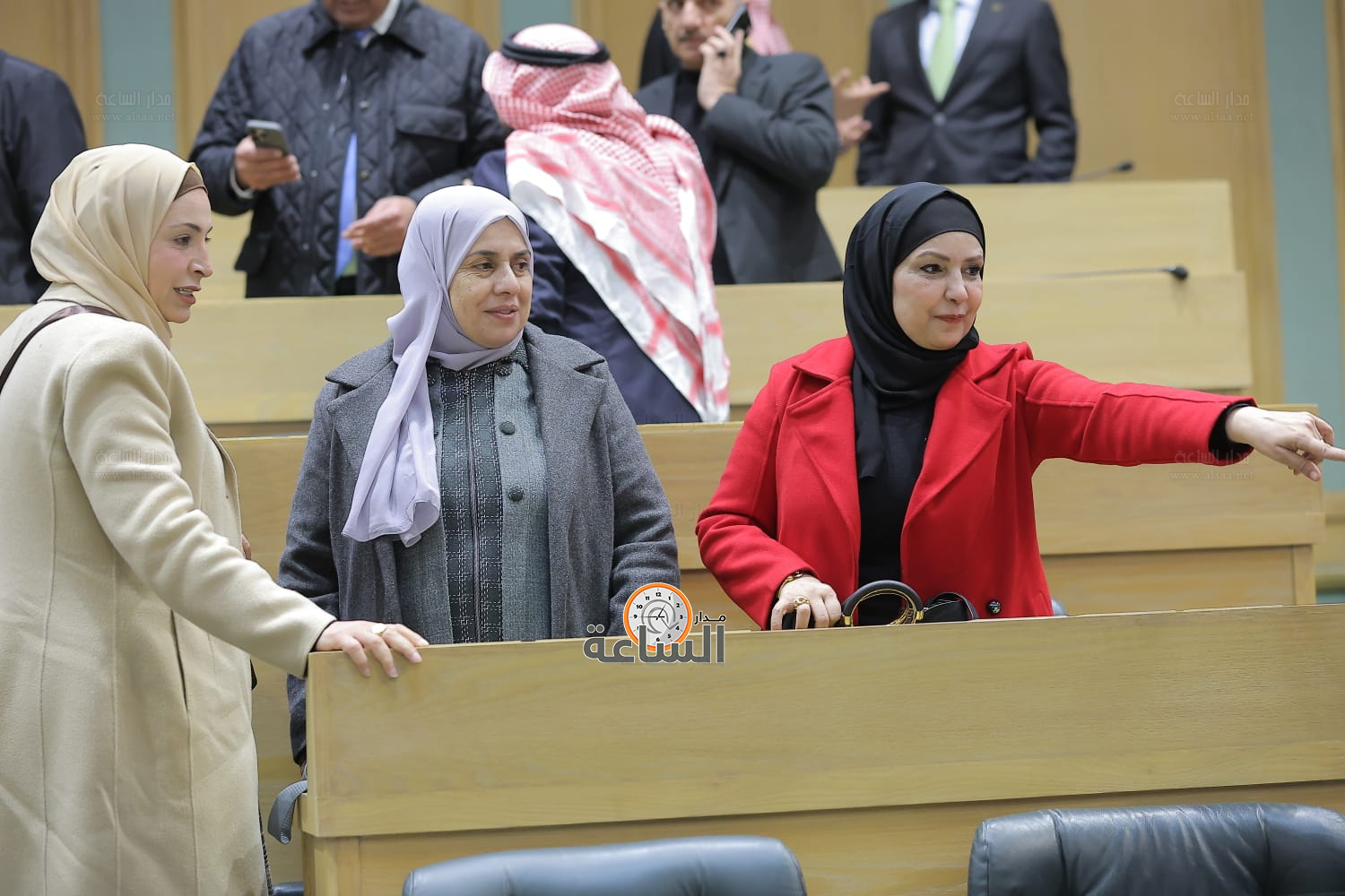 Madar Al-Saa Images 0.2648695919190135