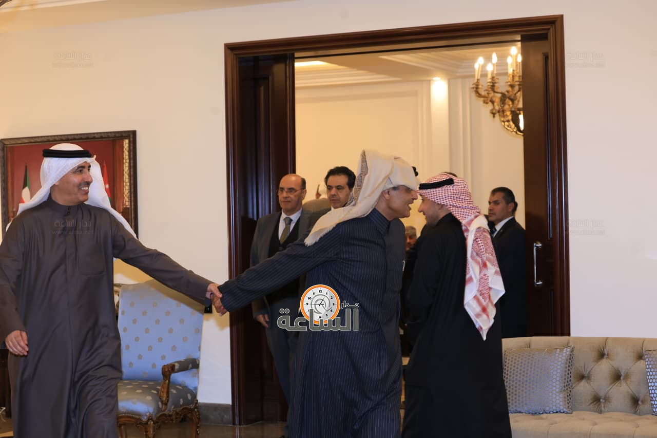 Madar Al-Saa Images 0.12716278714324092