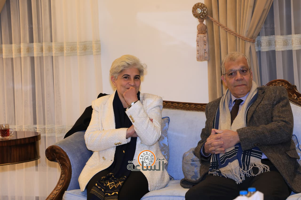 Madar Al-Saa Images 0.39845917616170223