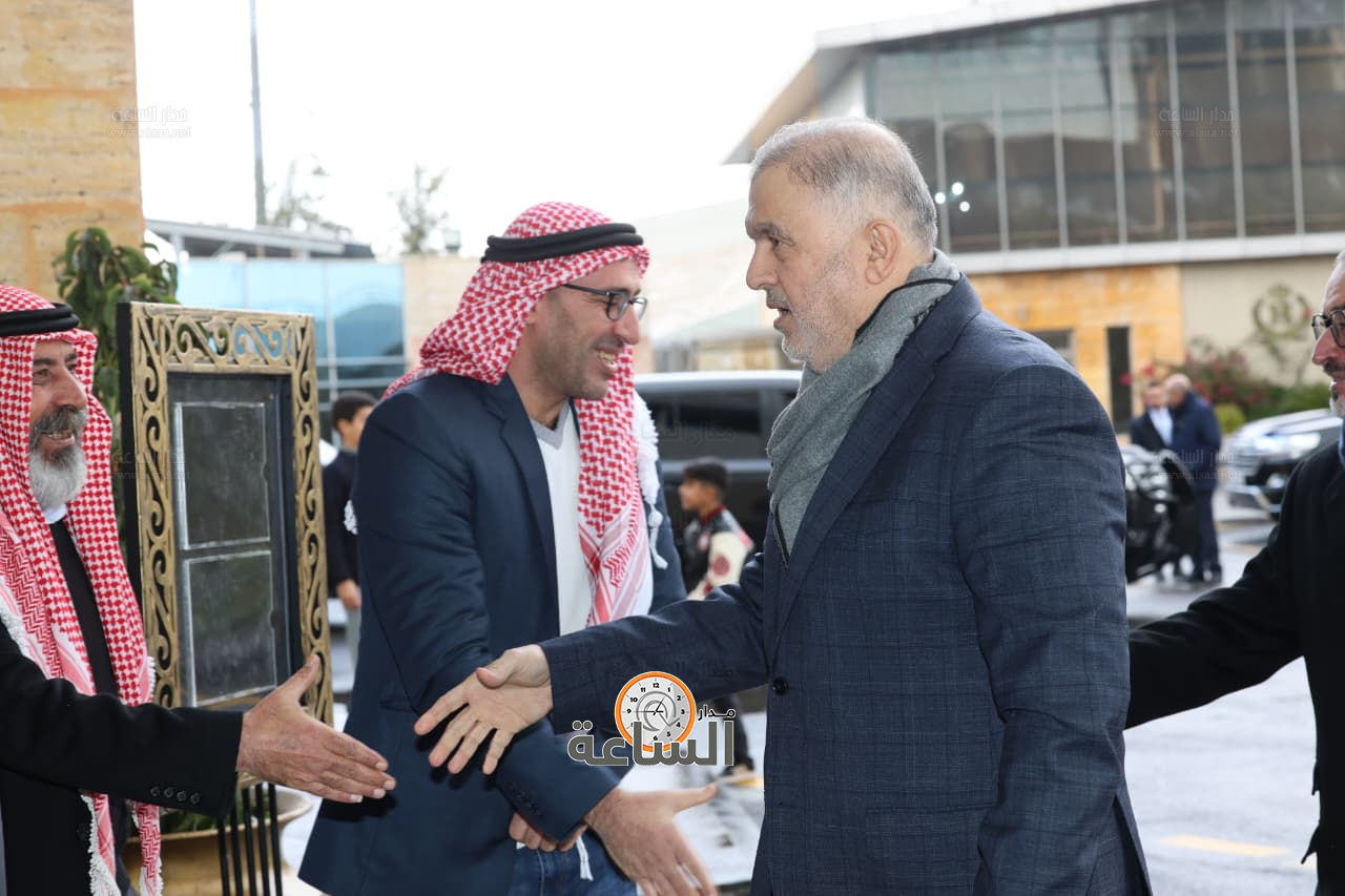 Madar Al-Saa Images 0.4783640562296041