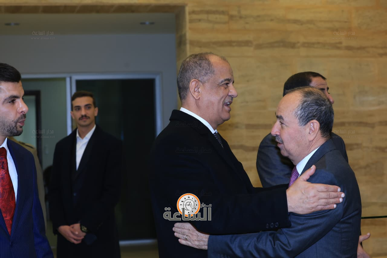 Madar Al-Saa Images 0.7269836398078522