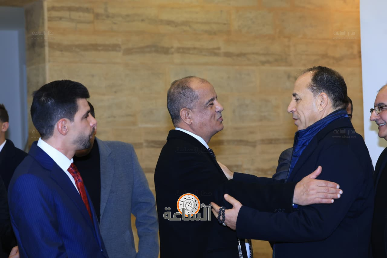 Madar Al-Saa Images 0.3102948619221395