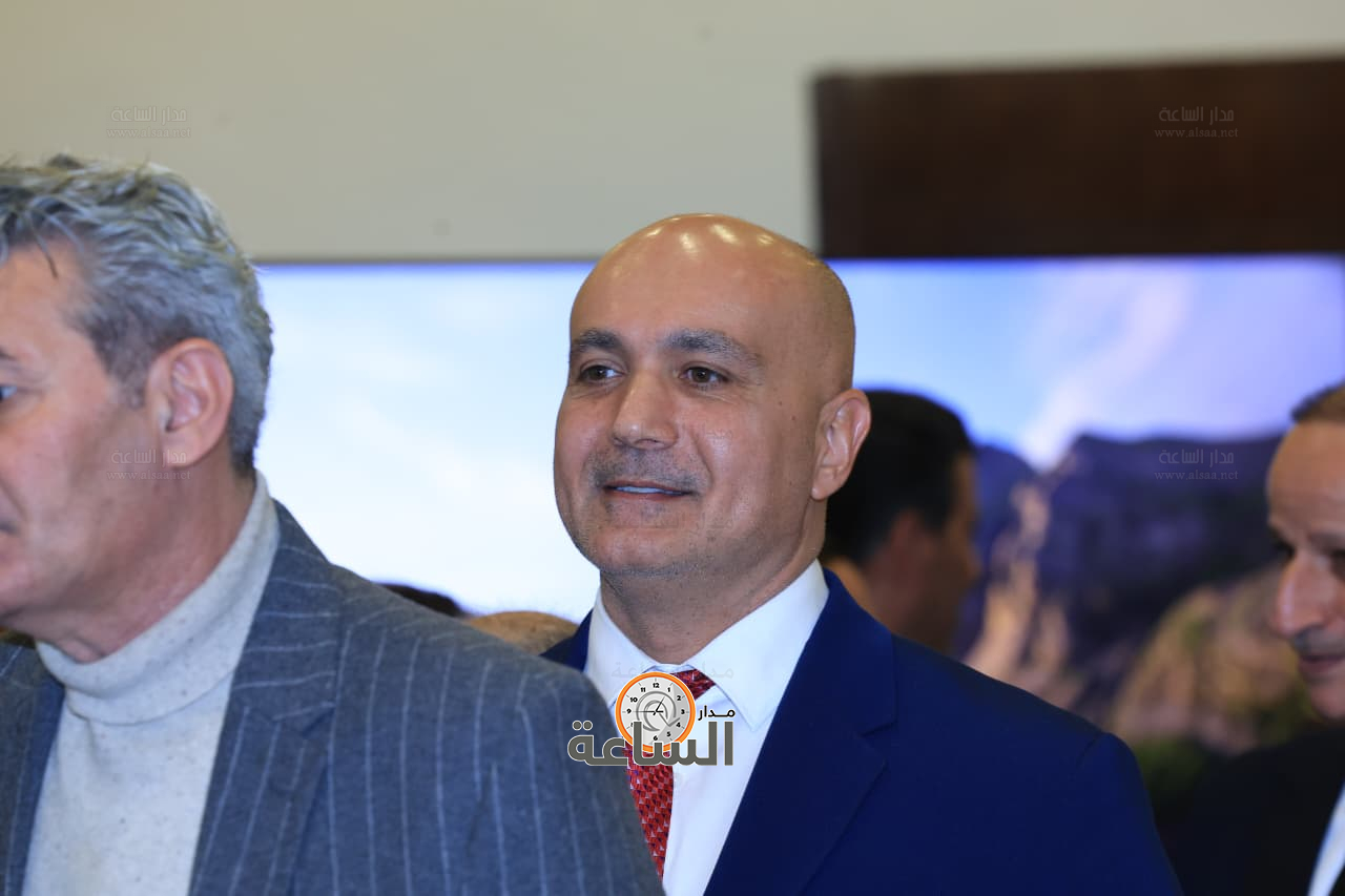 Madar Al-Saa Images 0.6352108984142252