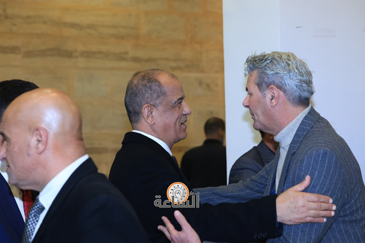 Madar Al-Saa Images 0.025547549155731875