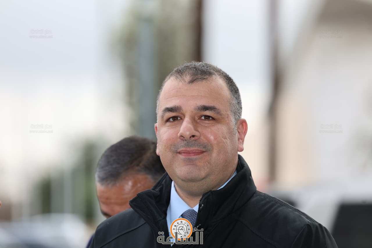 Madar Al-Saa Images 0.48022102732768845