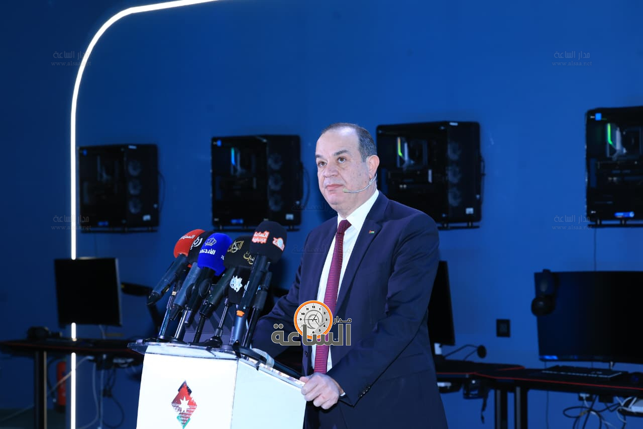 Madar Al-Saa Images 0.5437042677451241