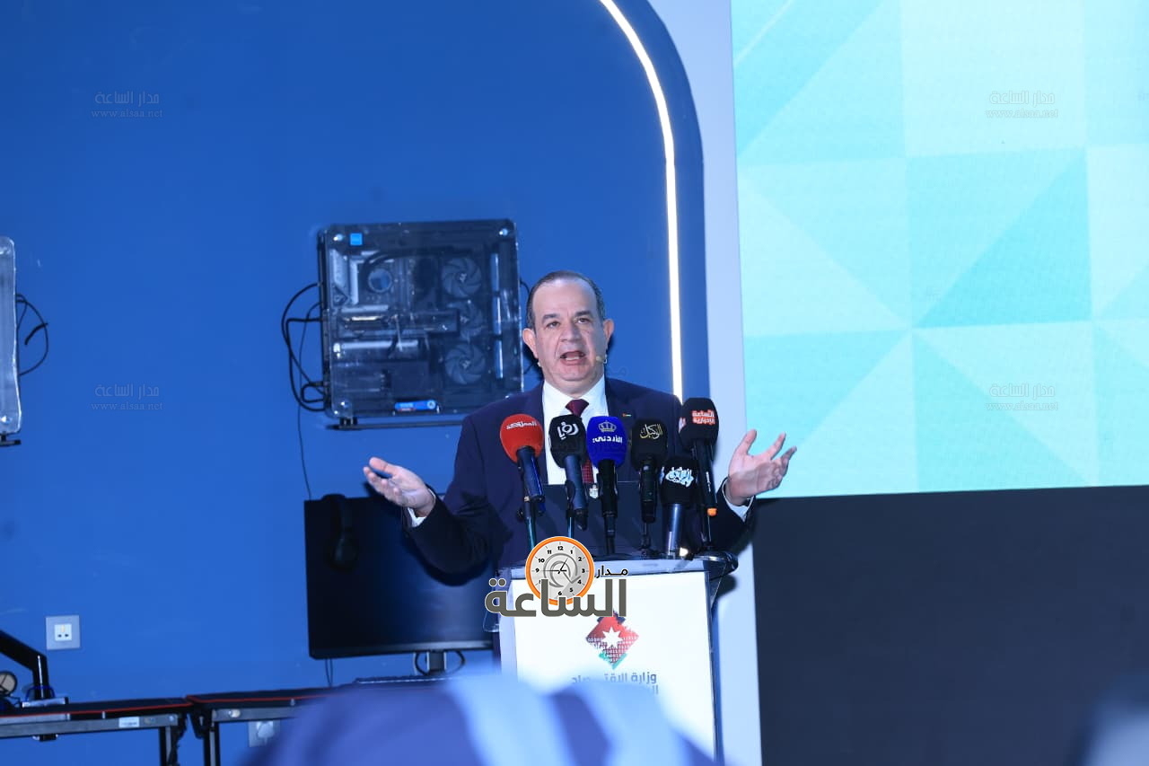 Madar Al-Saa Images 0.8122721931771826