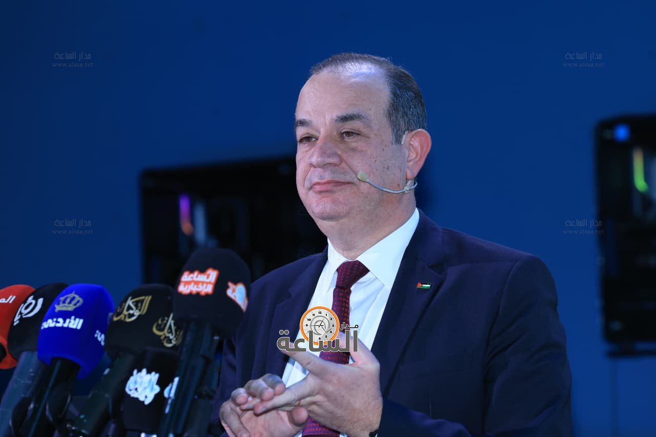 Madar Al-Saa Images 0.41054433952969616