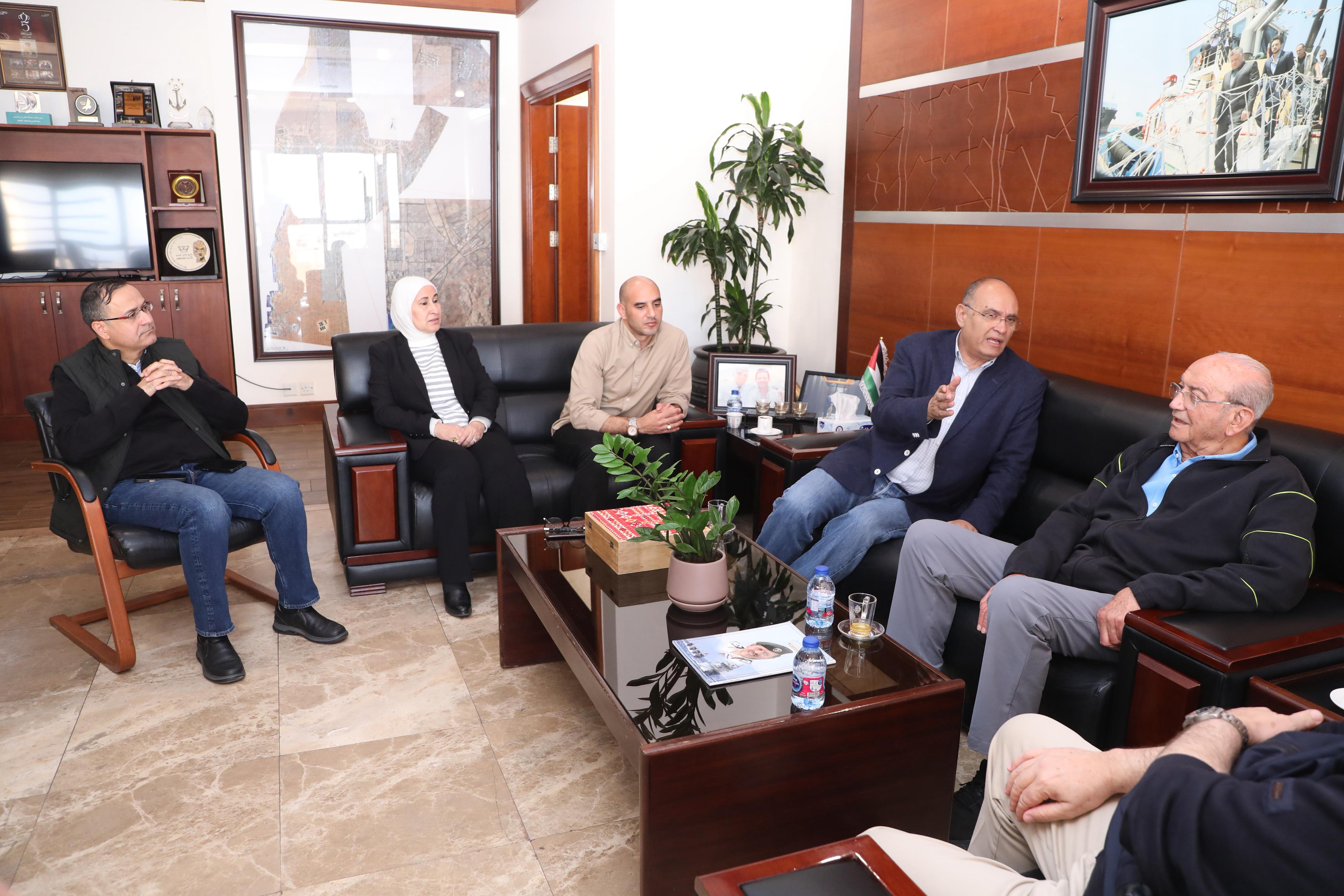 Madar Al-Saa Images 0.6716744087817795