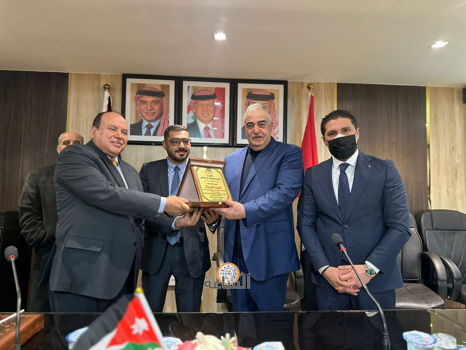 Madar Al-Saa Images 0.7039977058248362