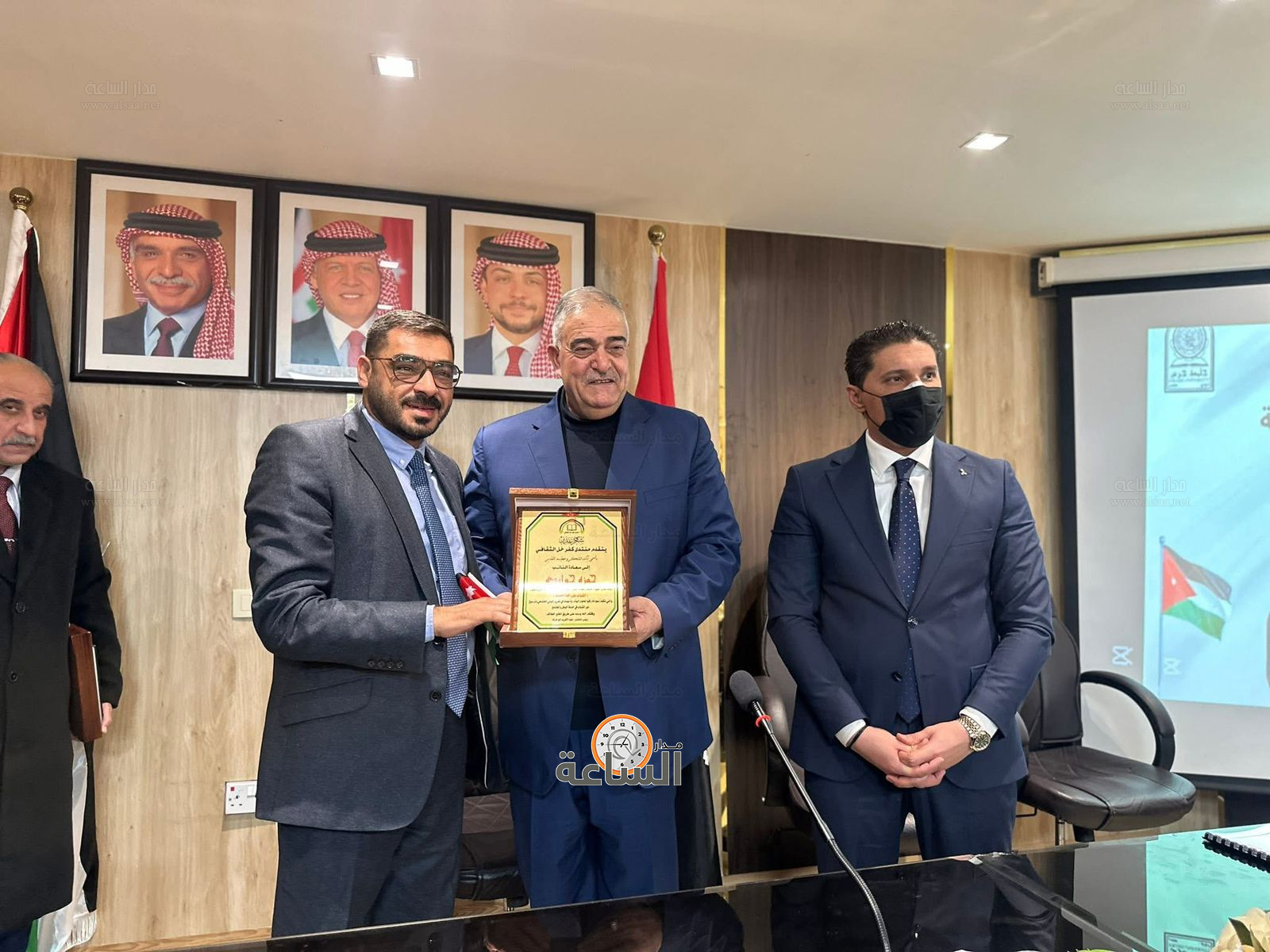 Madar Al-Saa Images 0.0445948025743802