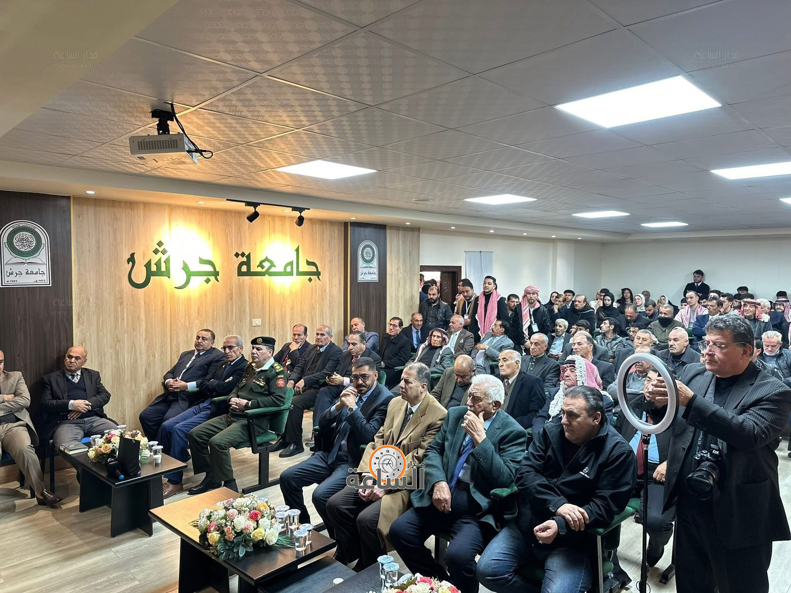 Madar Al-Saa Images 0.12702576737768068