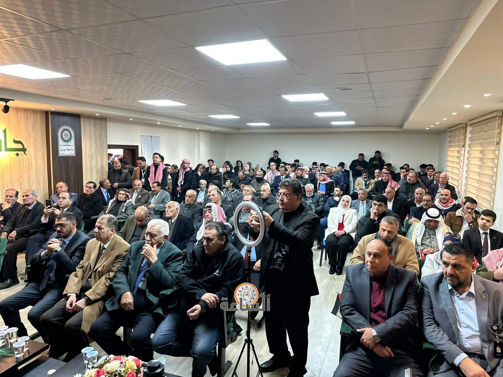 Madar Al-Saa Images 0.8388215781028369