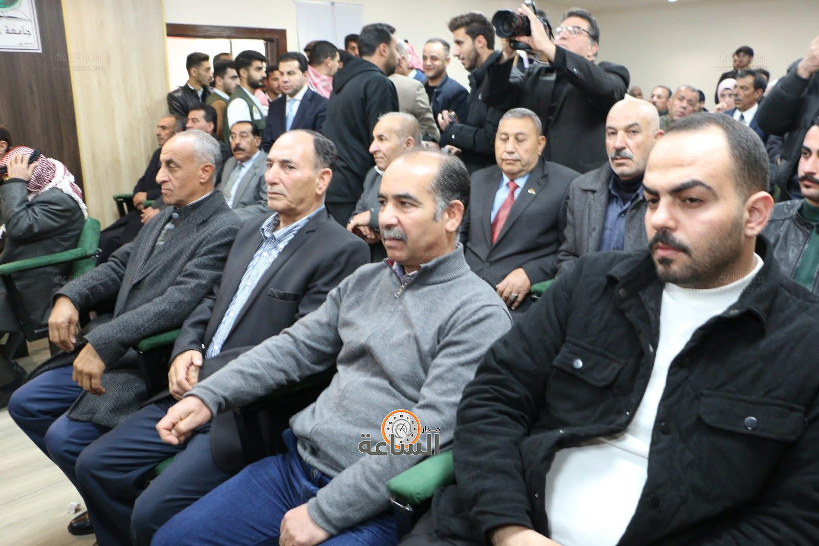 Madar Al-Saa Images 0.3747433370723312