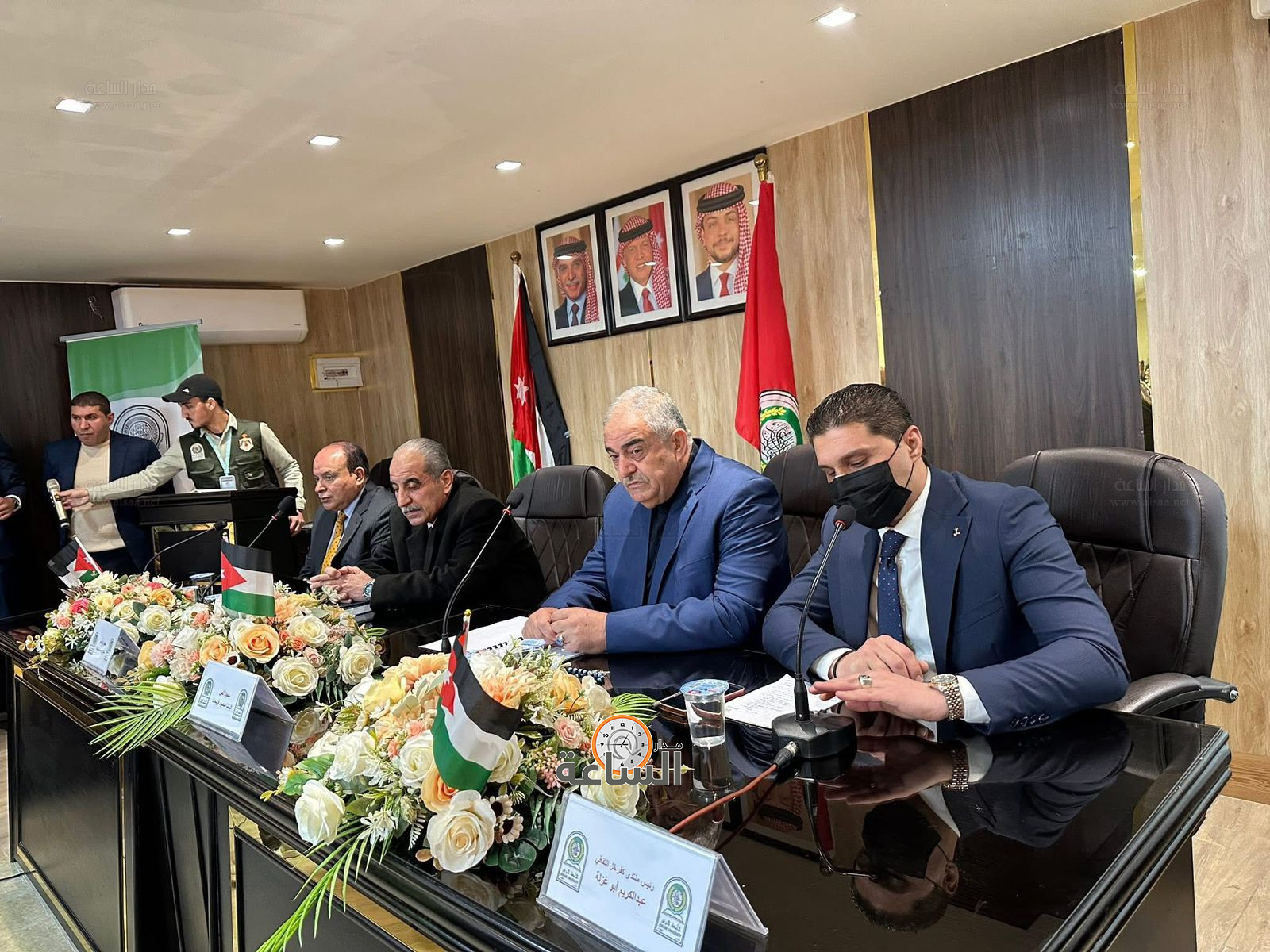 Madar Al-Saa Images 0.04324294335915968