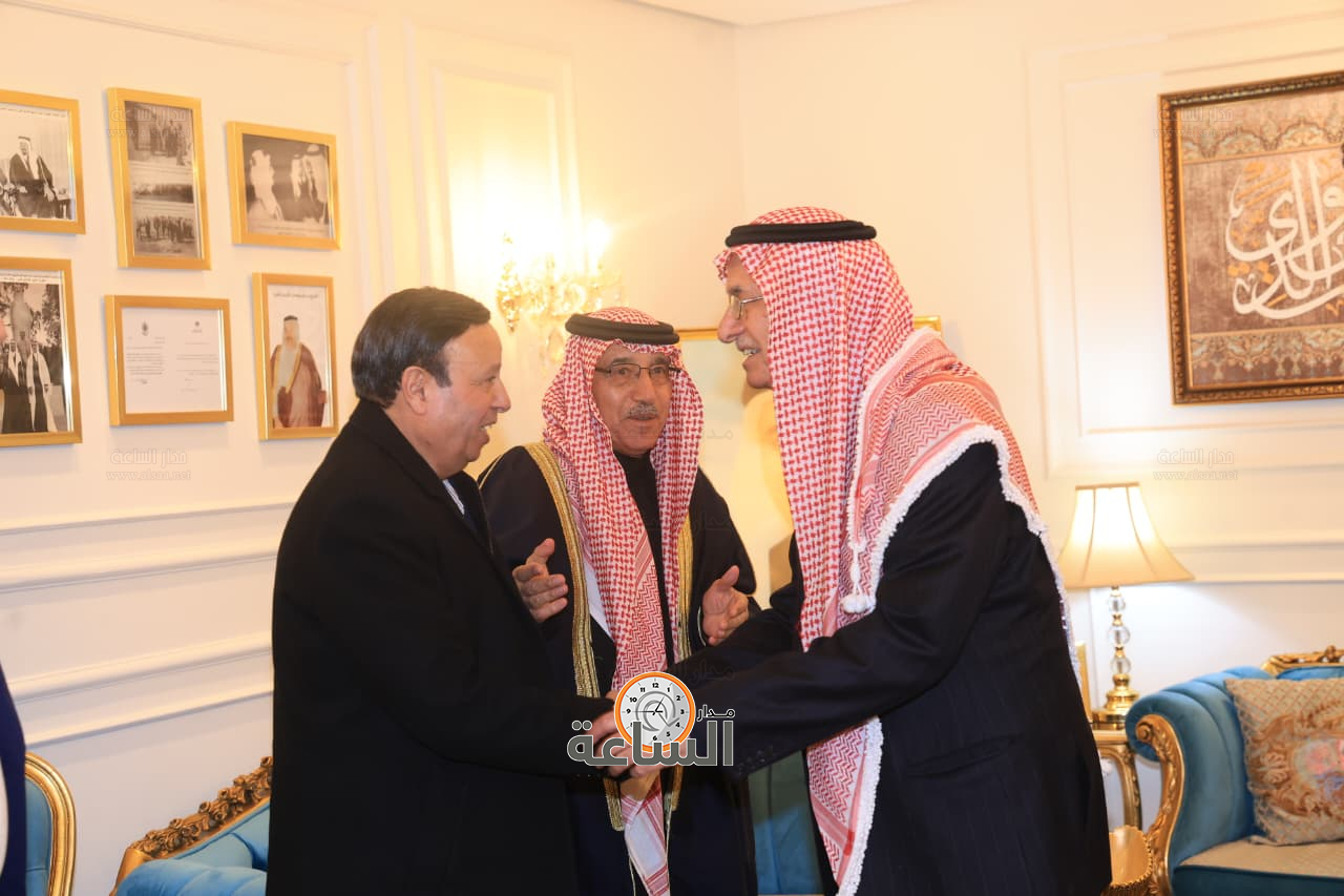 Madar Al-Saa Images 0.8586425973276816