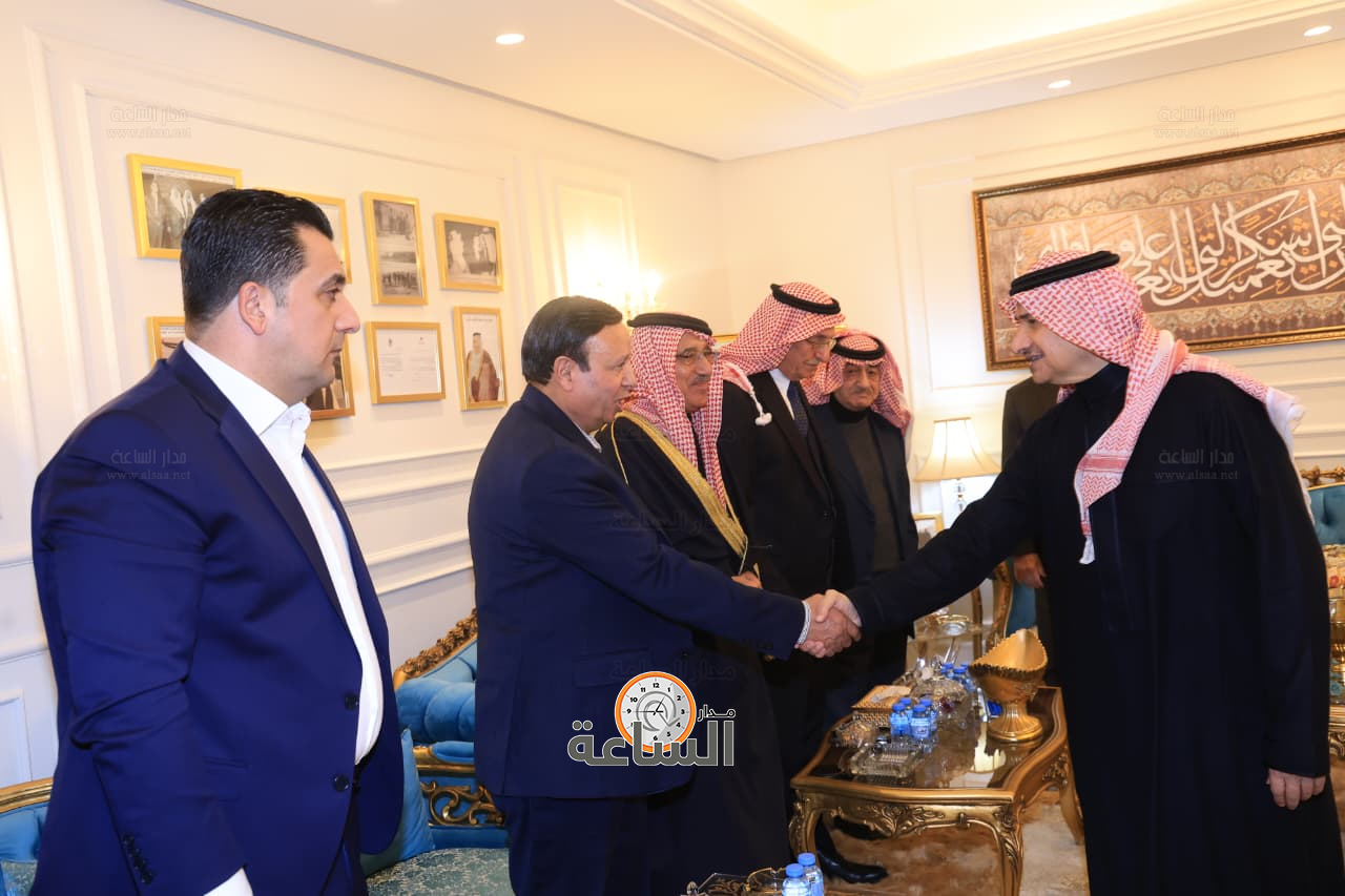 Madar Al-Saa Images 0.6402340049459694