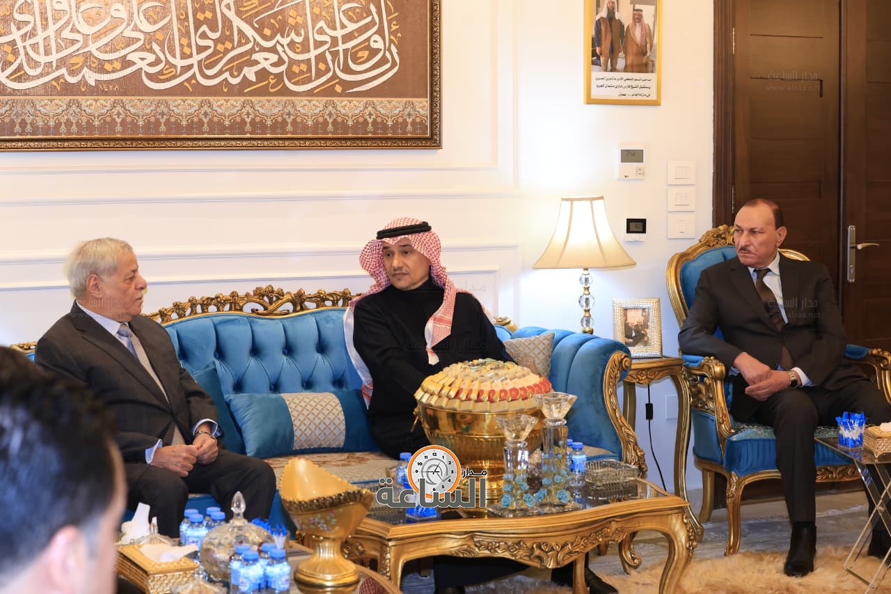 Madar Al-Saa Images 0.8821617730089815